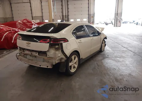 2015 Chevrolet Volt z USA, uszkodzony, nr VIN 1G1RD6E47FU127784